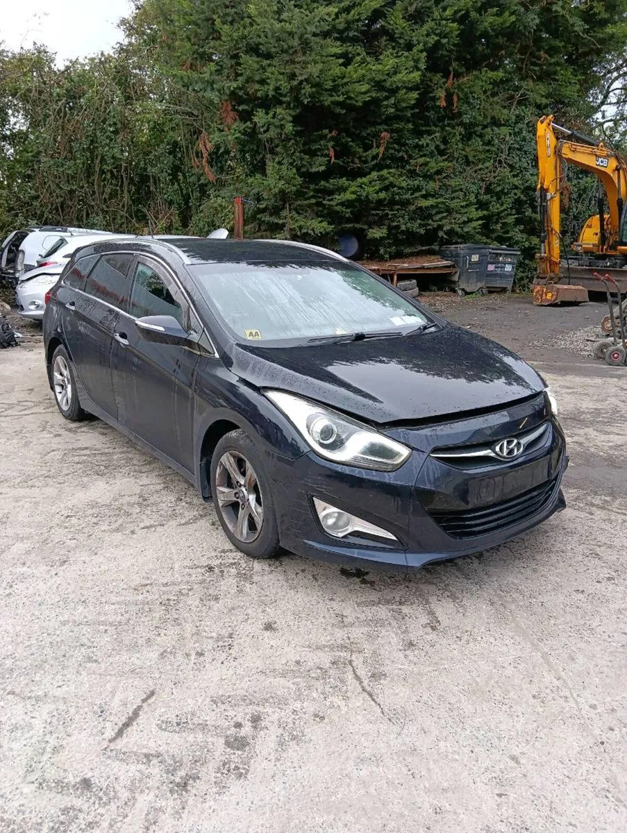 Breaking Hyundai i40 2013 1.7crdi - Image 1