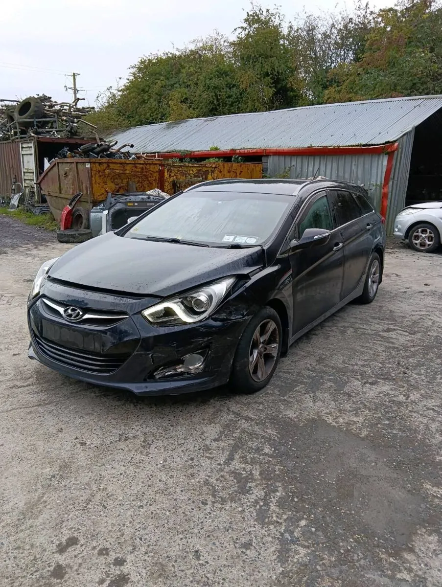 Breaking Hyundai i40 2013 1.7crdi - Image 3