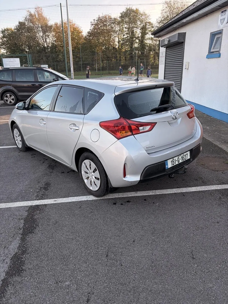 Toyota auris  van 2015 1.4 Diesel new cvrt - Image 2