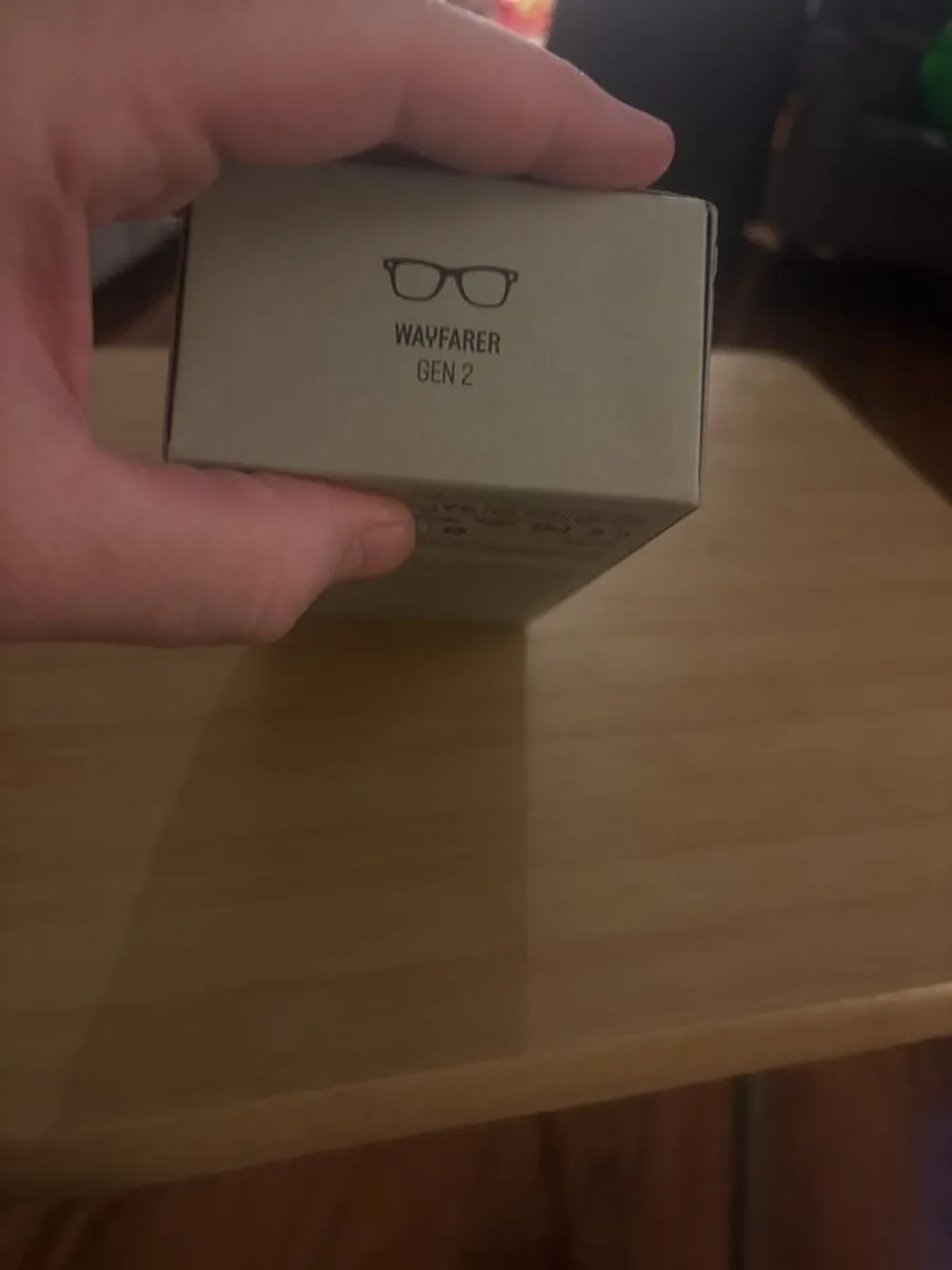 ray ban wayfarer shinyblack brand new never opened - Image 2