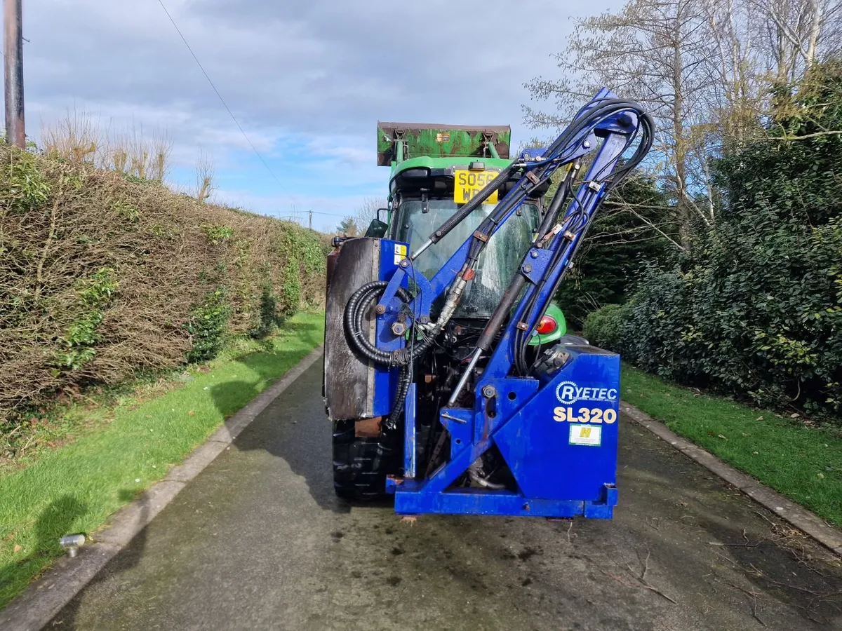 John Deere 55hp Compact Tractor Loader Hedgecutter - Image 3