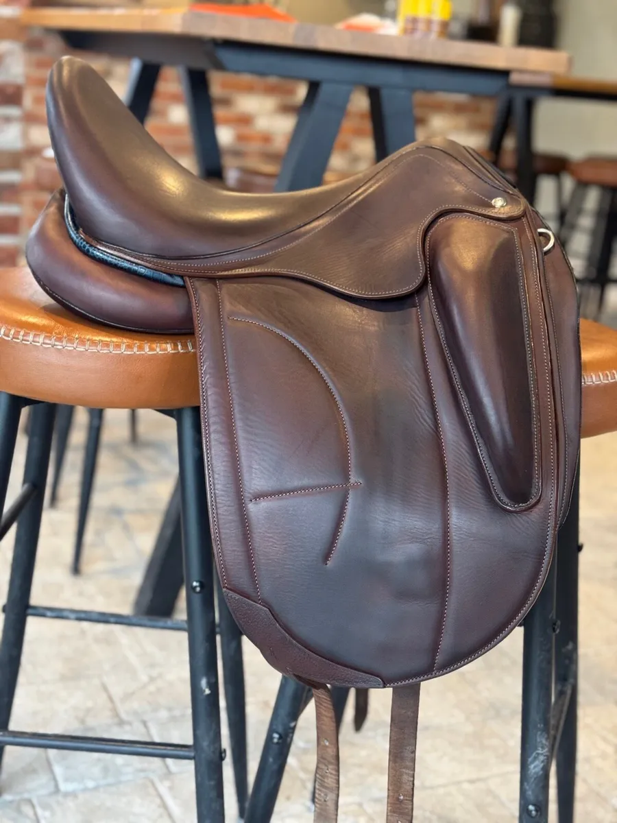 Dressage saddle Arion Sellier - Image 1