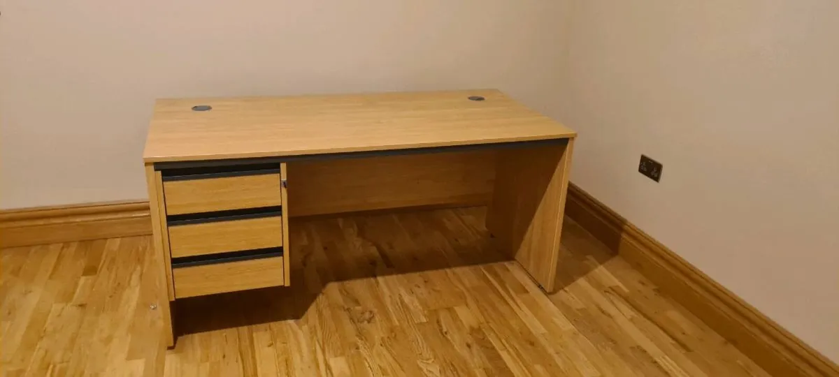 Home/Office Desk - Image 1
