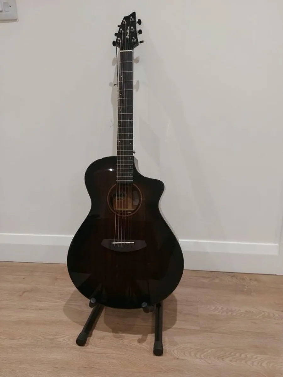 Breedlove Concert Pro guitar. - Image 1