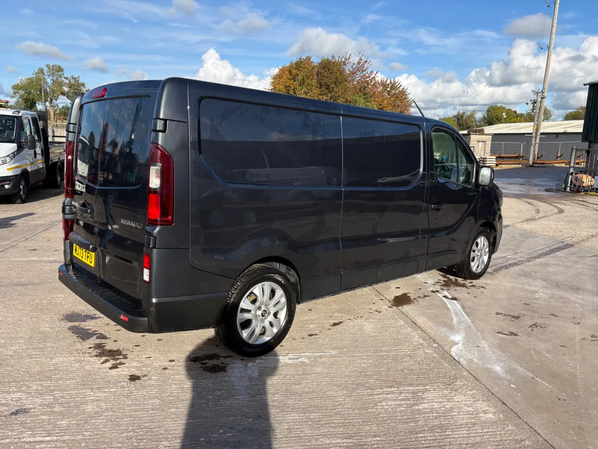 2023 Oct Renault Trafic LWB Sport - Image 3
