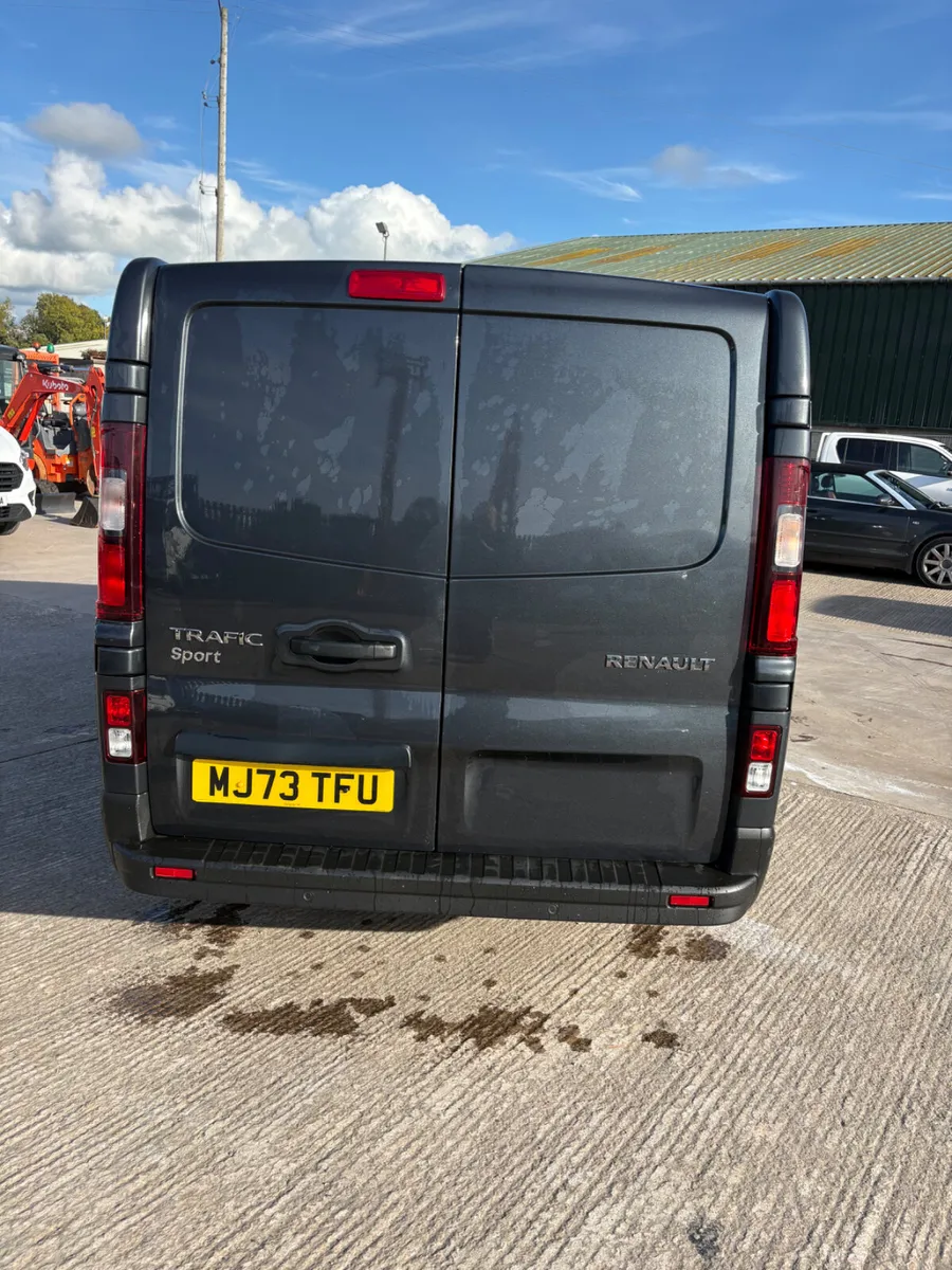 2023 Oct Renault Trafic LWB Sport - Image 4