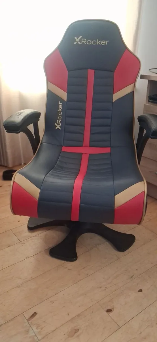 Gaming chair - Image 1