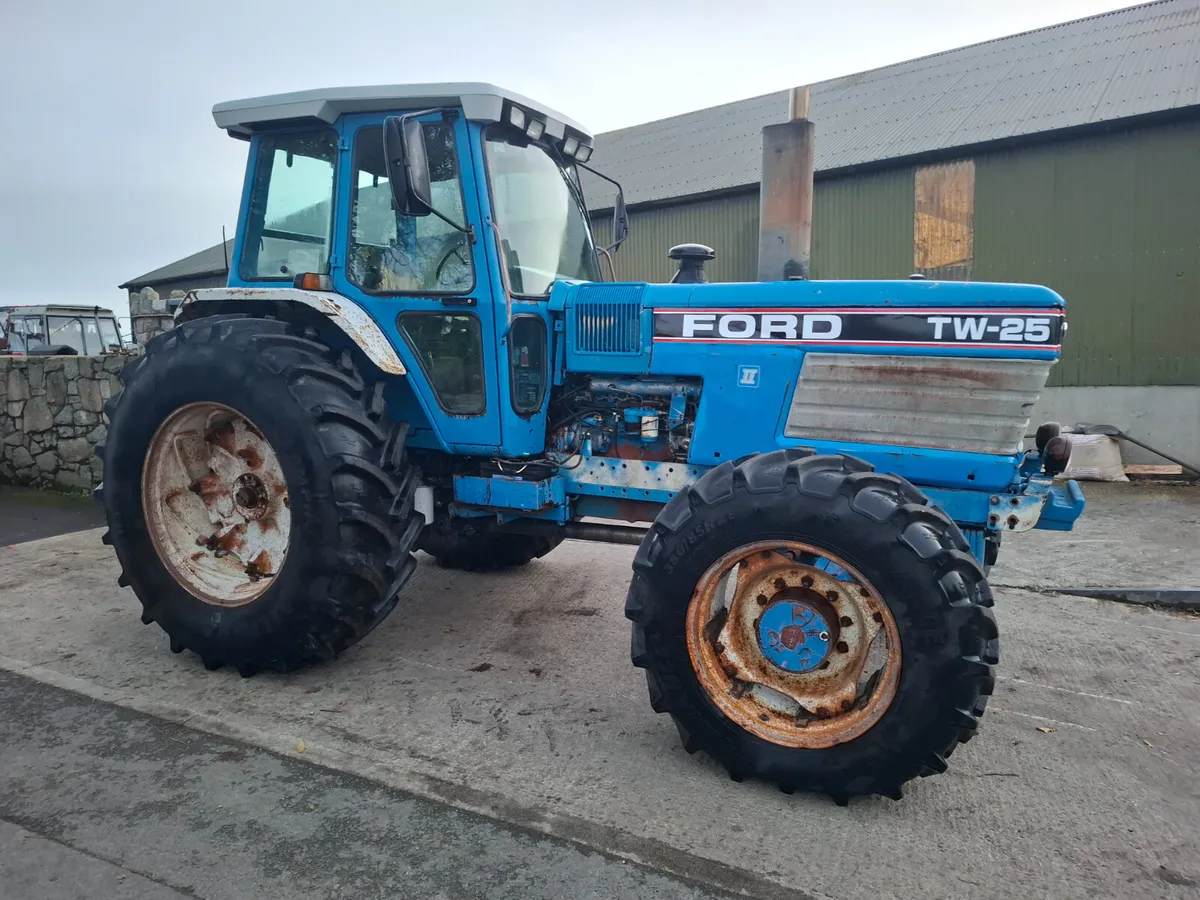 FORD TW25 - Image 1