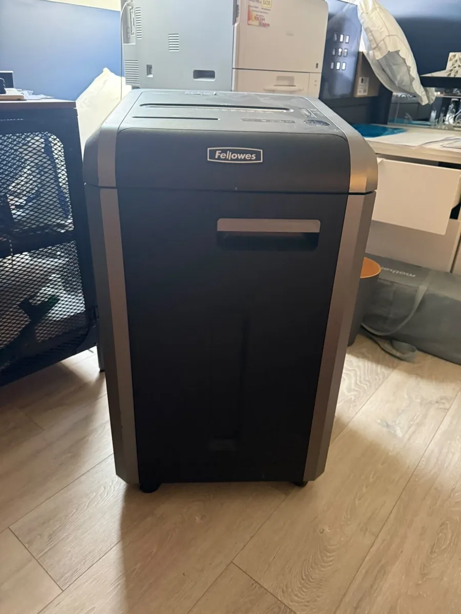 Paper shredder - Image 2