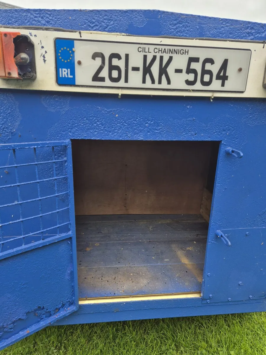 Dog trailer - Image 1