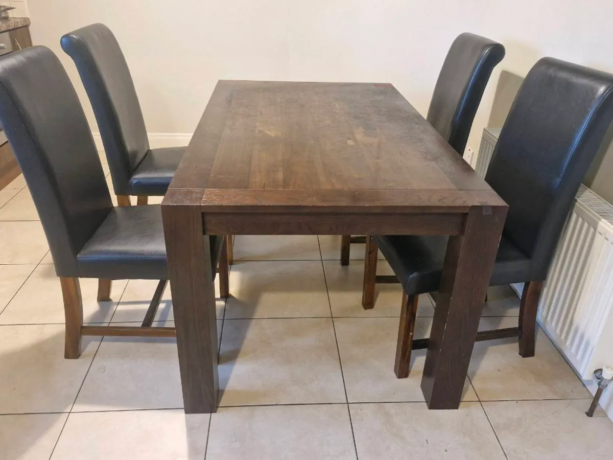 Dining table and chairs - Image 1