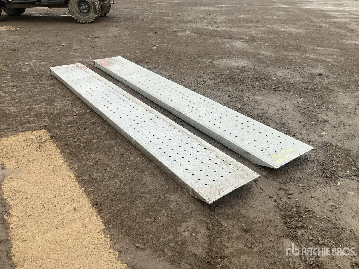 Heavy Duty 8ft Car Recovery & Trailer Loading Ramp - Image 3