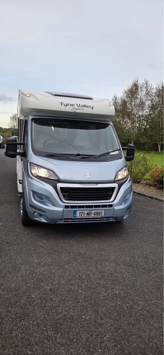 2017 Elddis 196 Motorhome 6 berth - Image 1