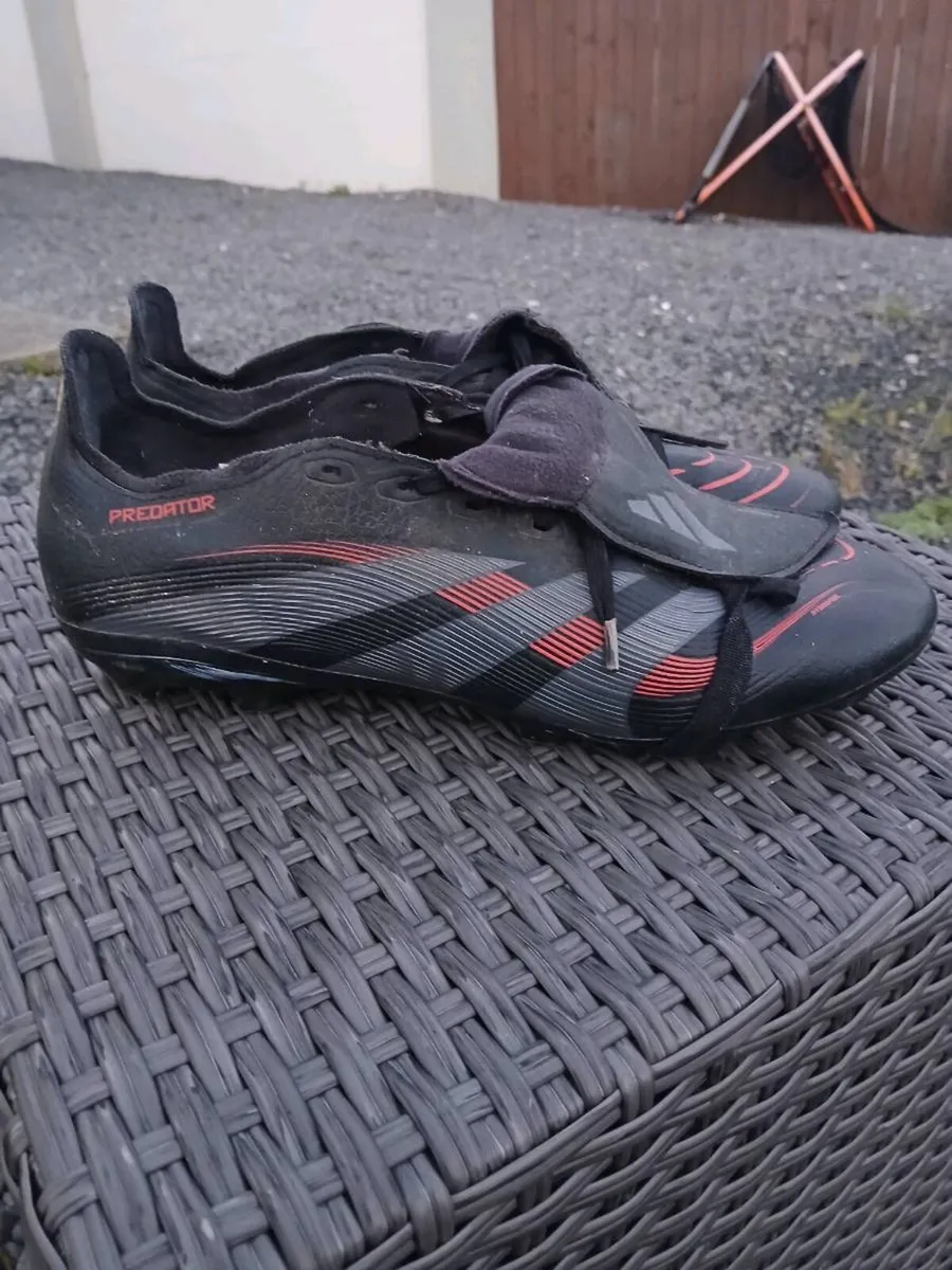 adi predators - Image 1