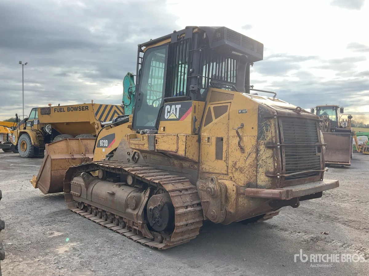 2014 Cat 973D Crawler Loader (Inoperable) - Image 2