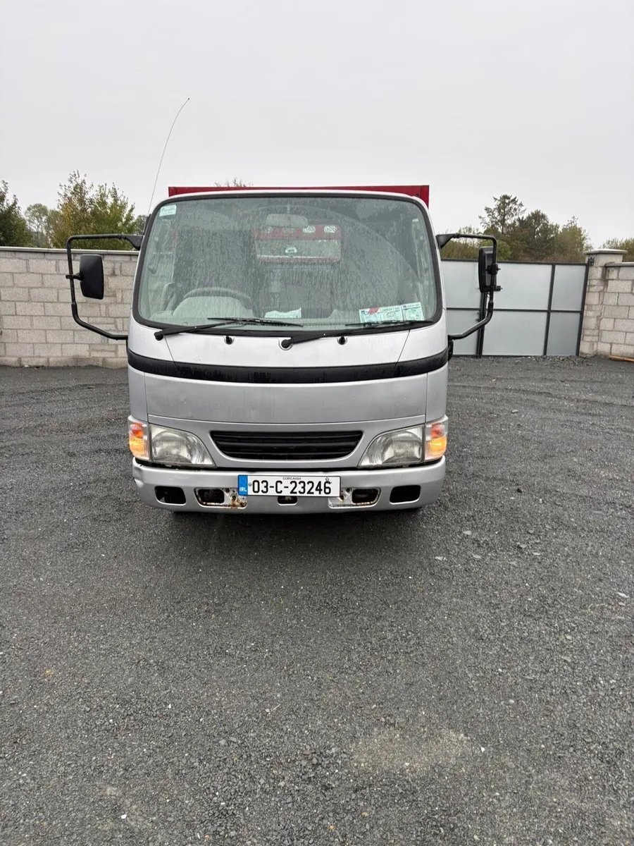 2003 Toyota Dyna - Image 2