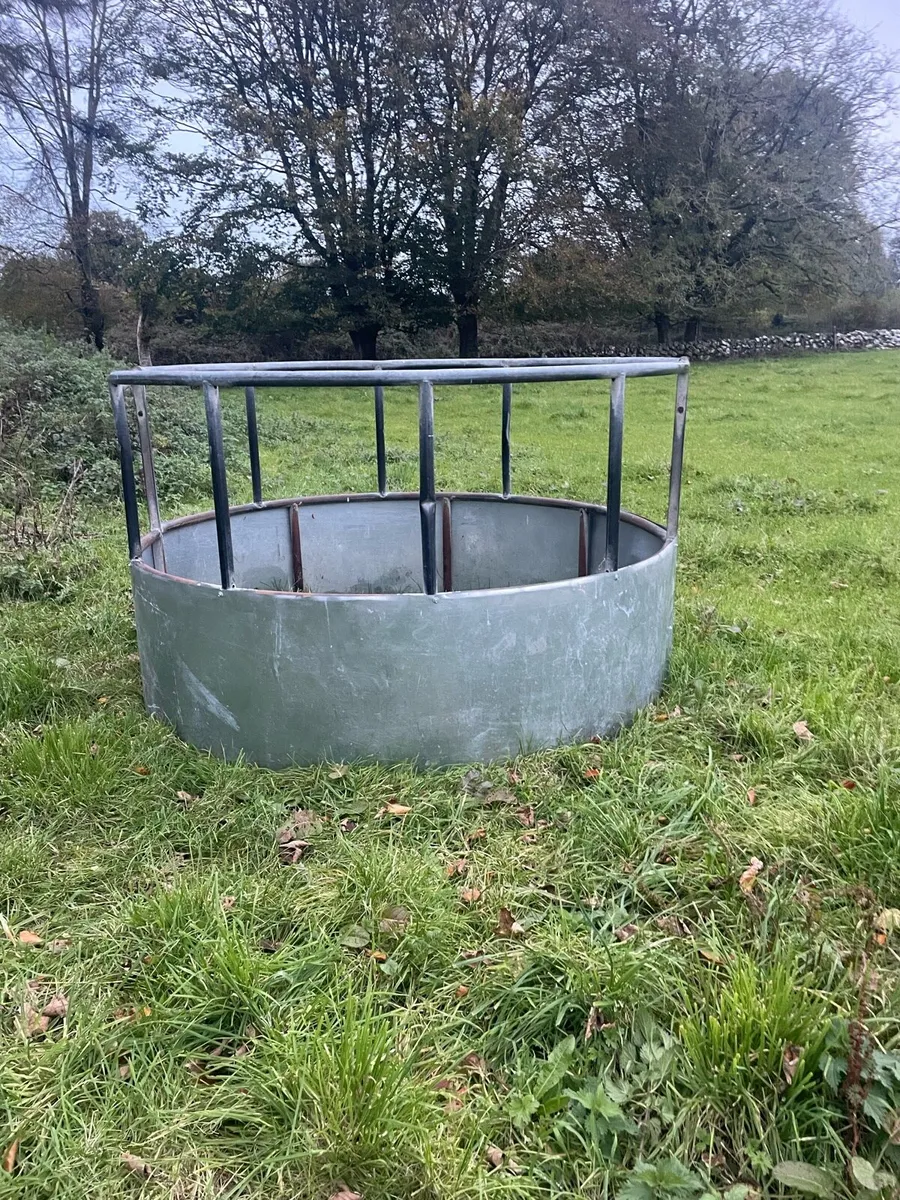 Round feeder - Image 1