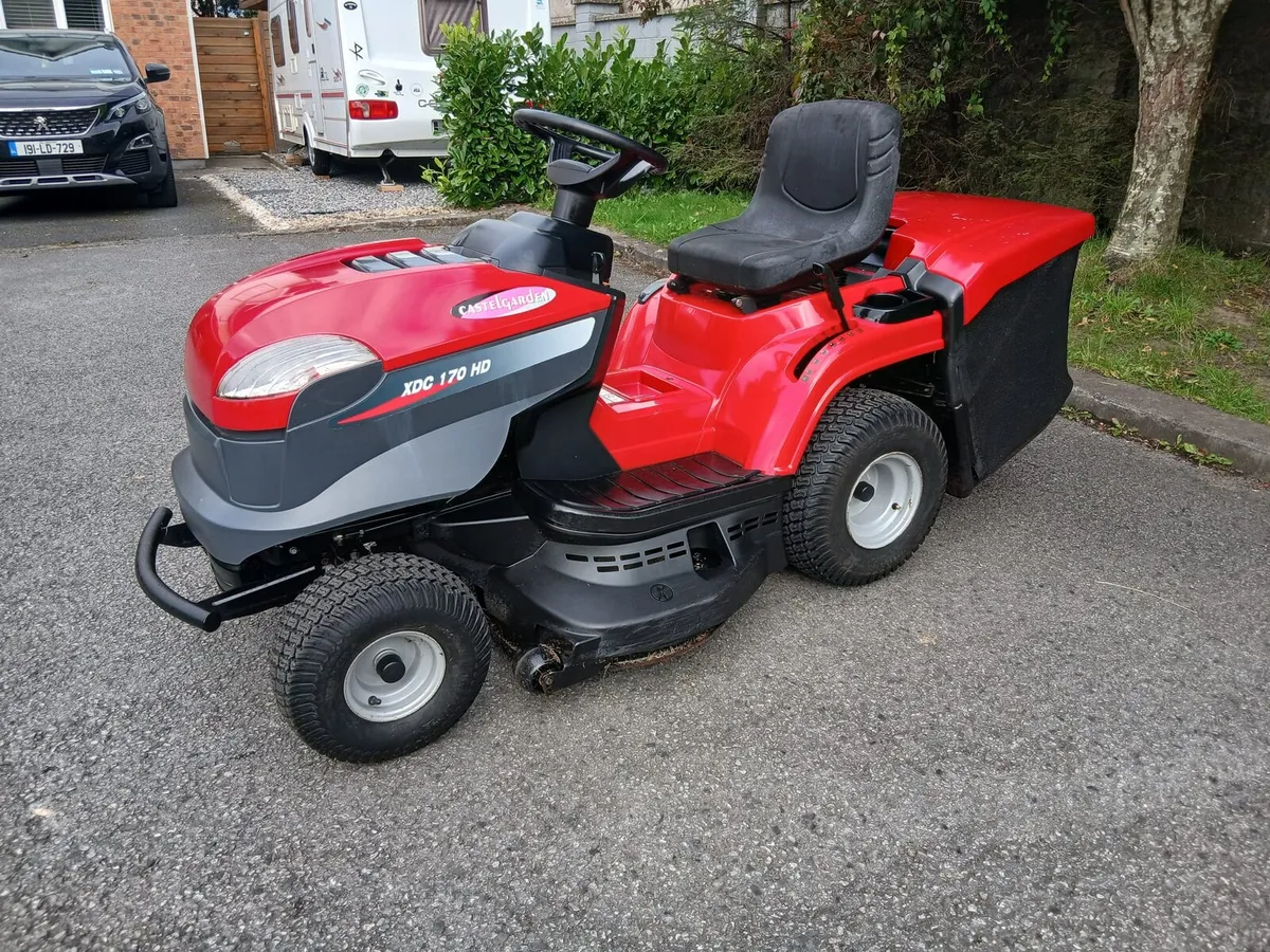 Ride on lawnmower - Image 2