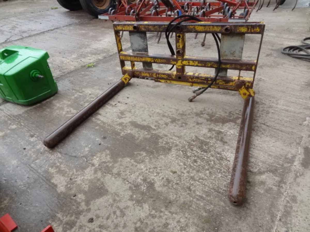 Hydraulic Bale Handler - Image 2