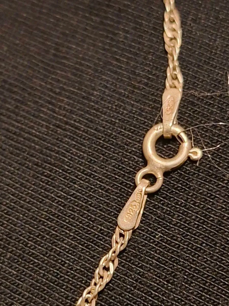 Lovely Italian made Sterling Silver twist Chain - Image 4