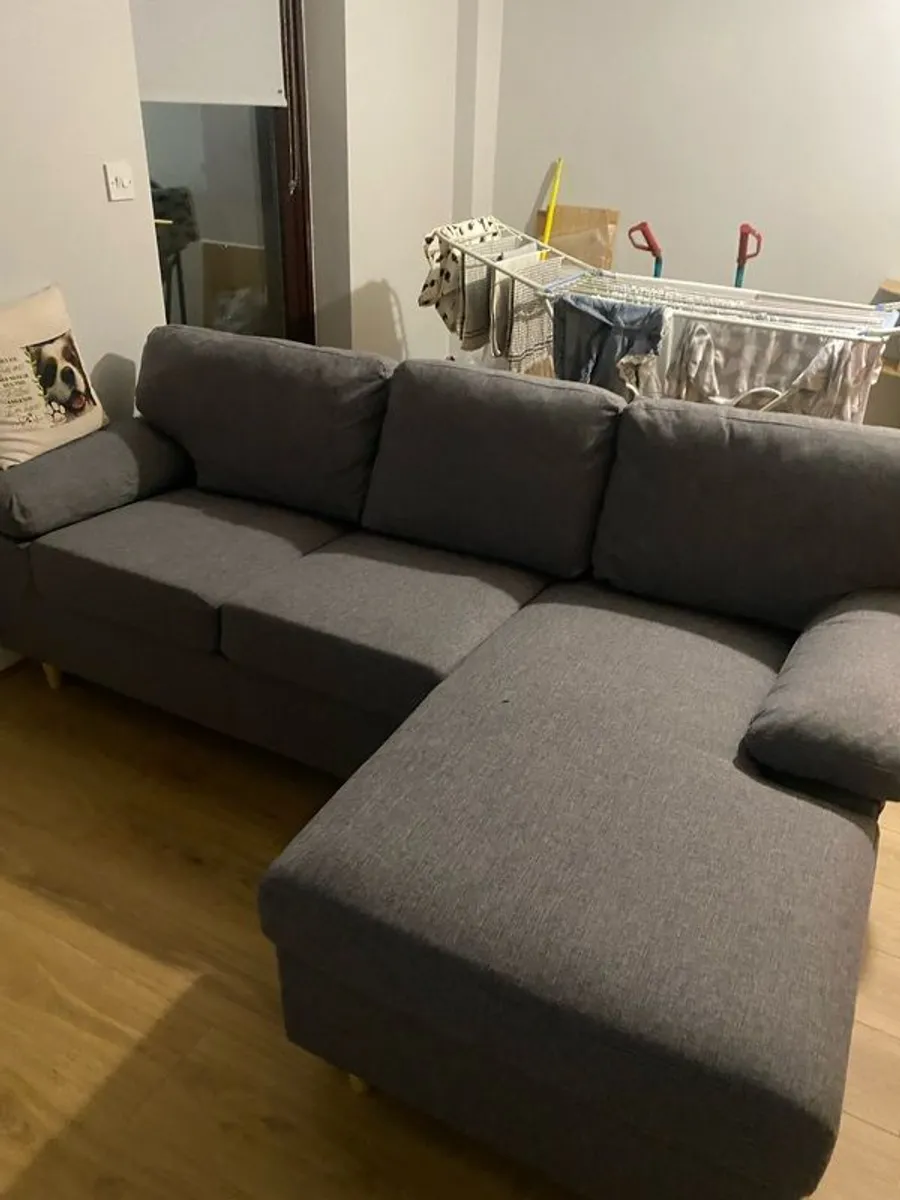 corner sofa - Image 1