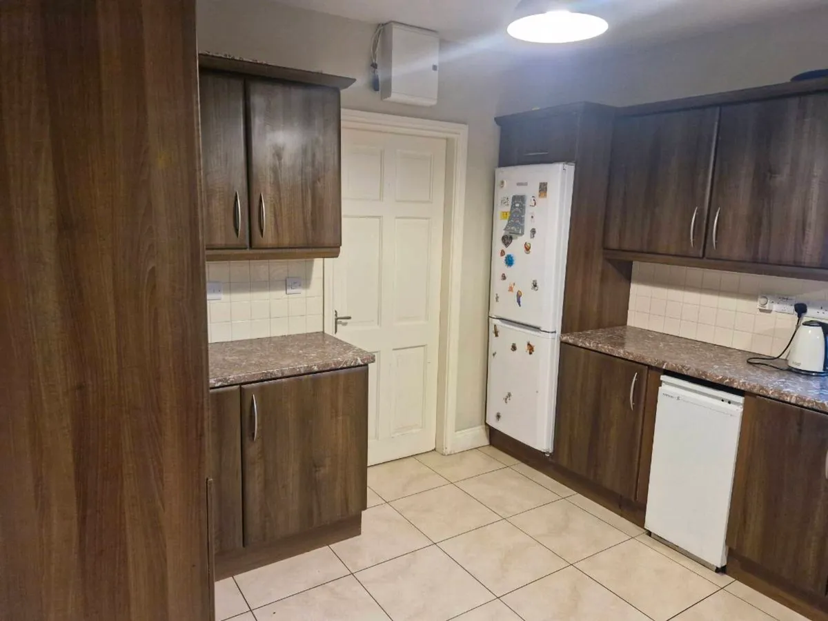 Kitchen units - Image 3