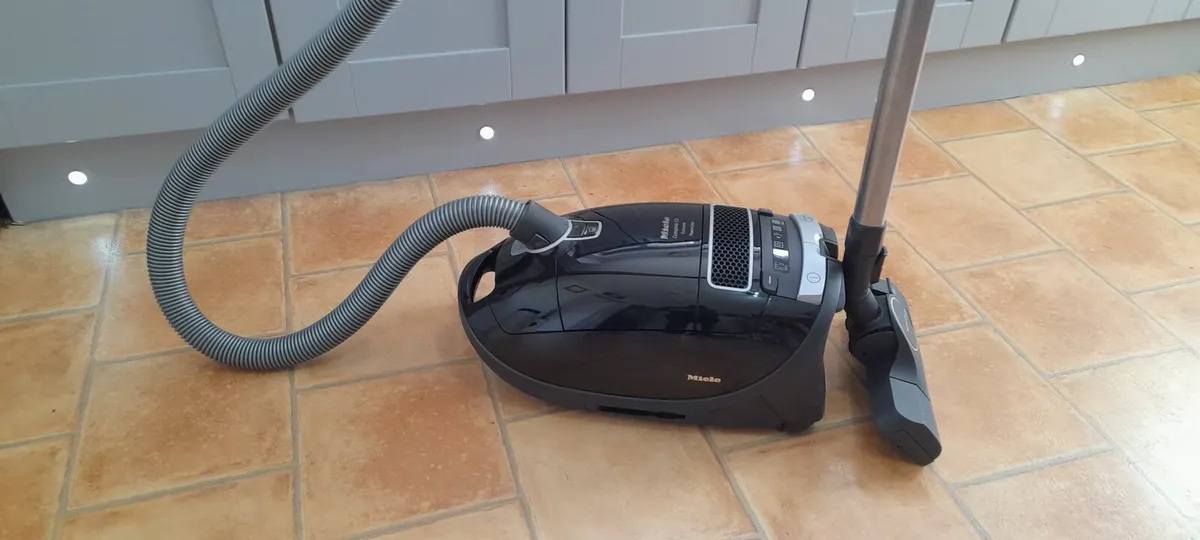 Miele vacuum/Hoover cleaner - Image 1