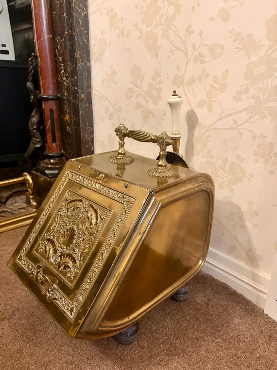 Antique Brass Coal Scuttle / Coal Box with Shovel - Image 1