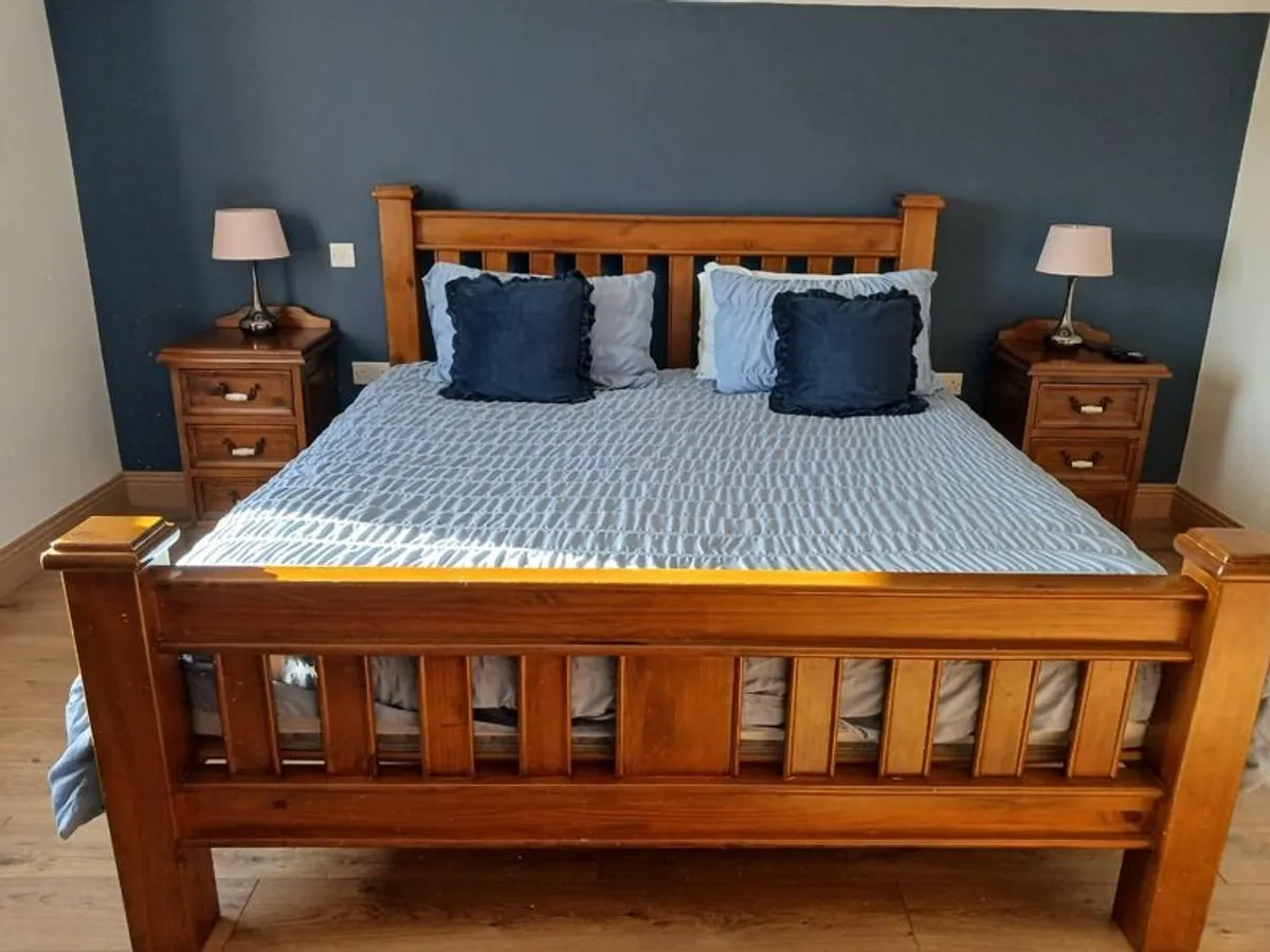 Walnut bedroom furniture - Image 2