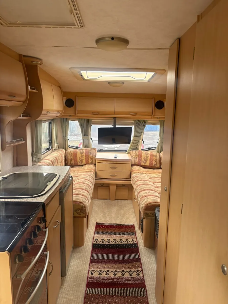 08 Coachman 5/6 berth with Full Awning - Image 4