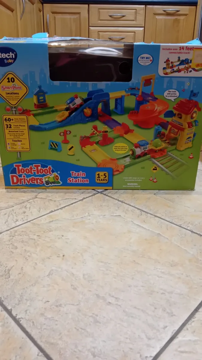 Vtech toot toot train station - Image 2