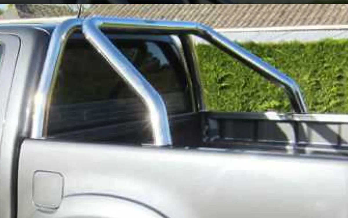 Toyota hilux canopy - Image 2
