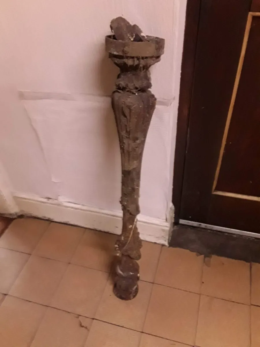 antique cast iron metalwork - Image 2