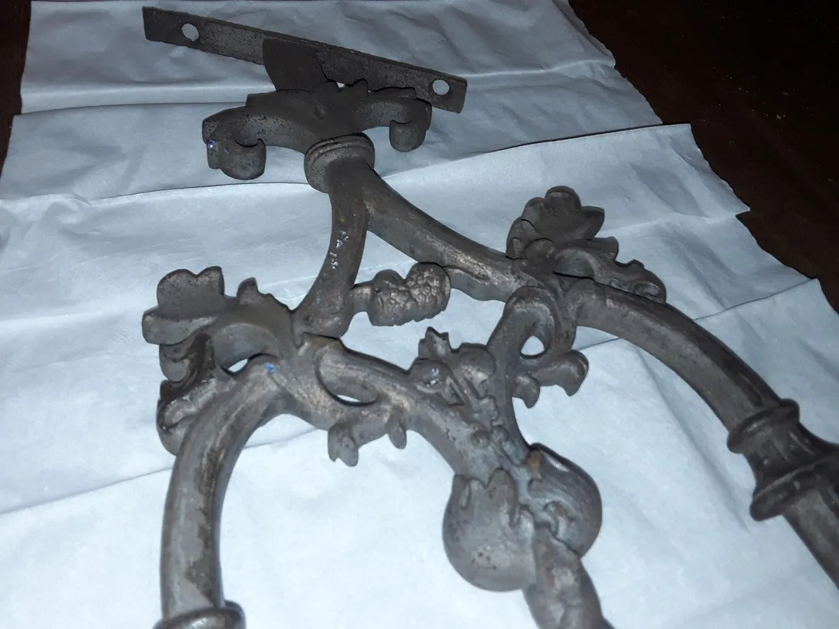 antique cast iron metalwork - Image 3