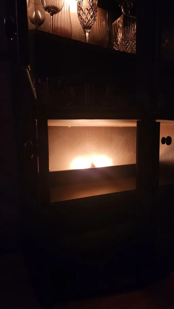 Vintage look Glass Cabinet with Lights - Image 2