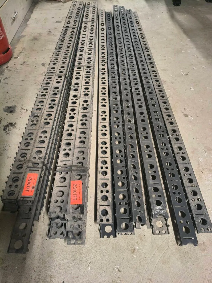 Underfloor Heating Pipe Tracking Rails - Image 1
