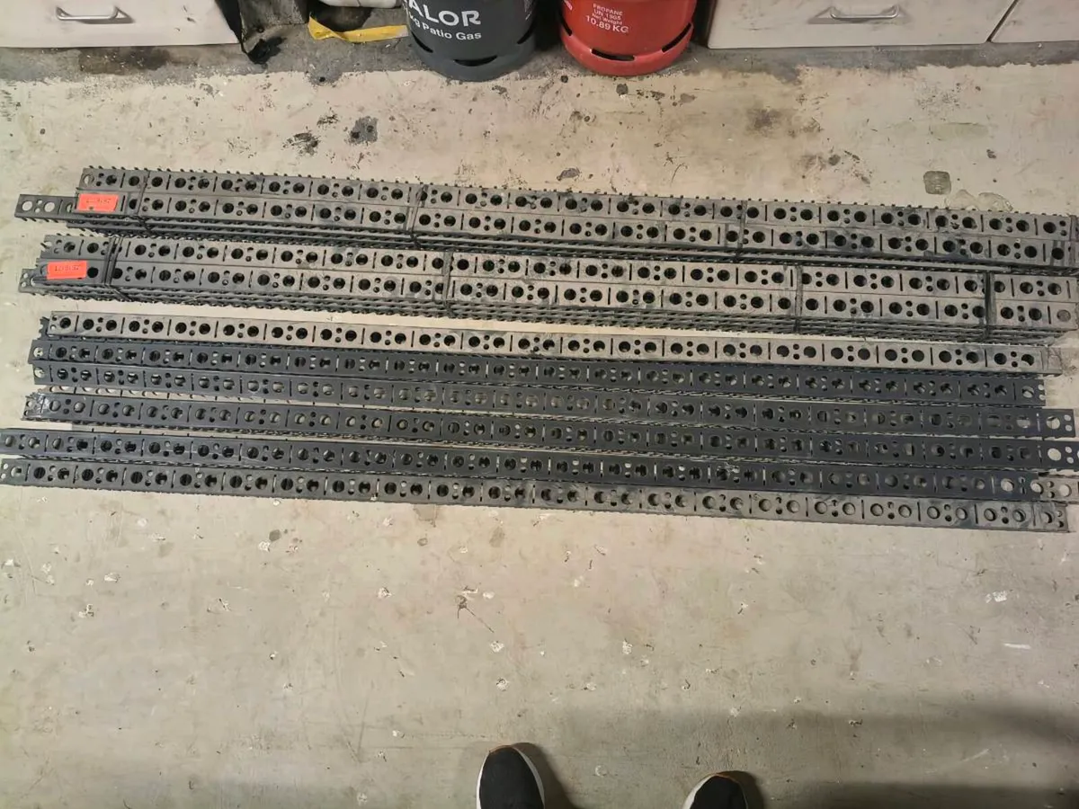 Underfloor Heating Pipe Tracking Rails - Image 3