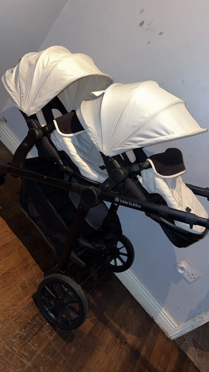 Ickle bubba twin pram - Image 1