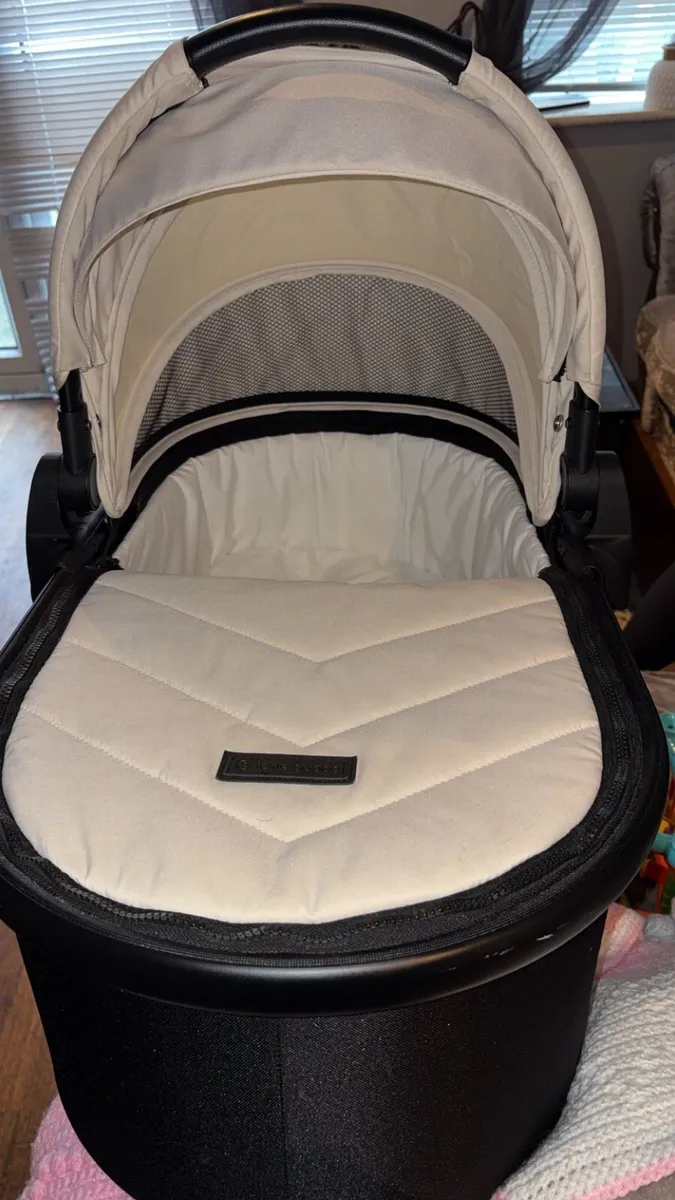 Ickle bubba twin pram - Image 3