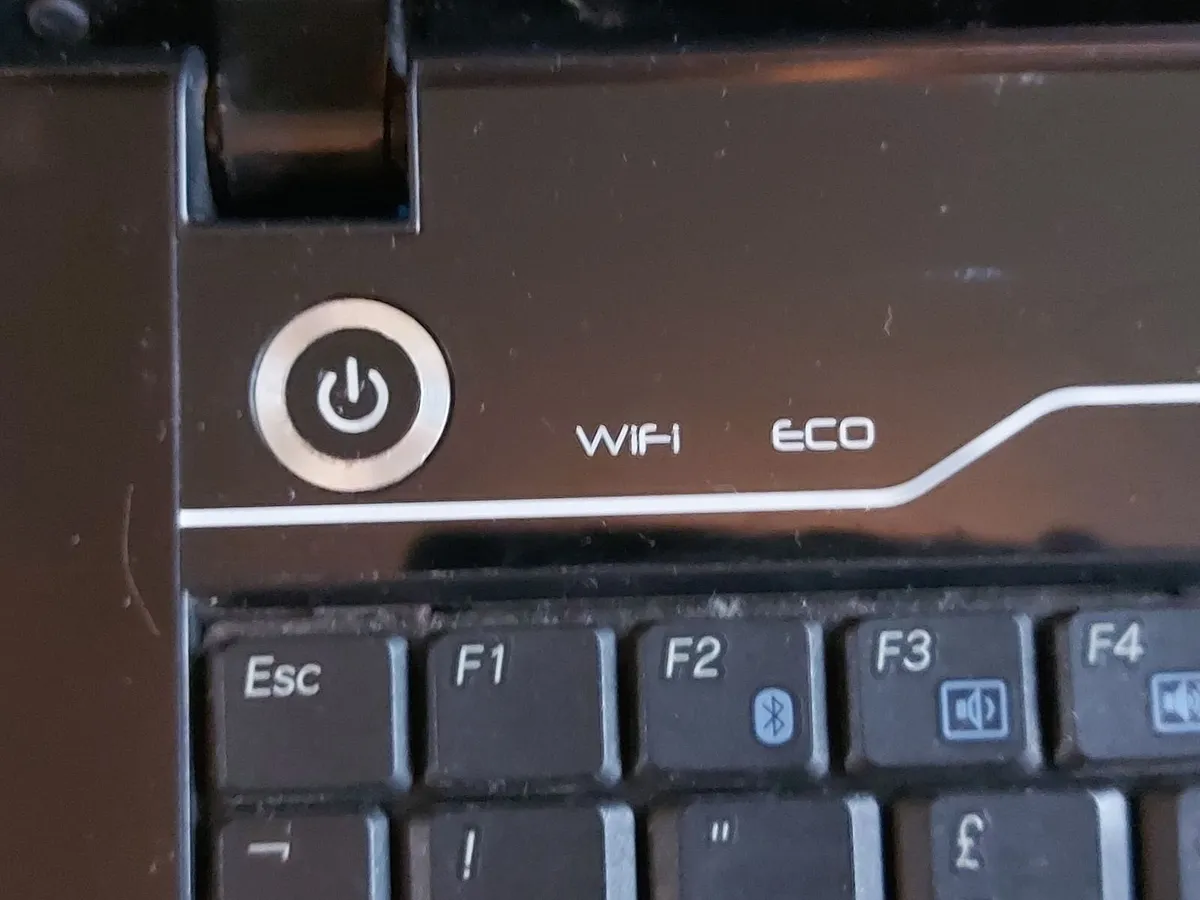 Packard Bell Easynote Laptop, 4GB, 120GB WiFi - Image 3