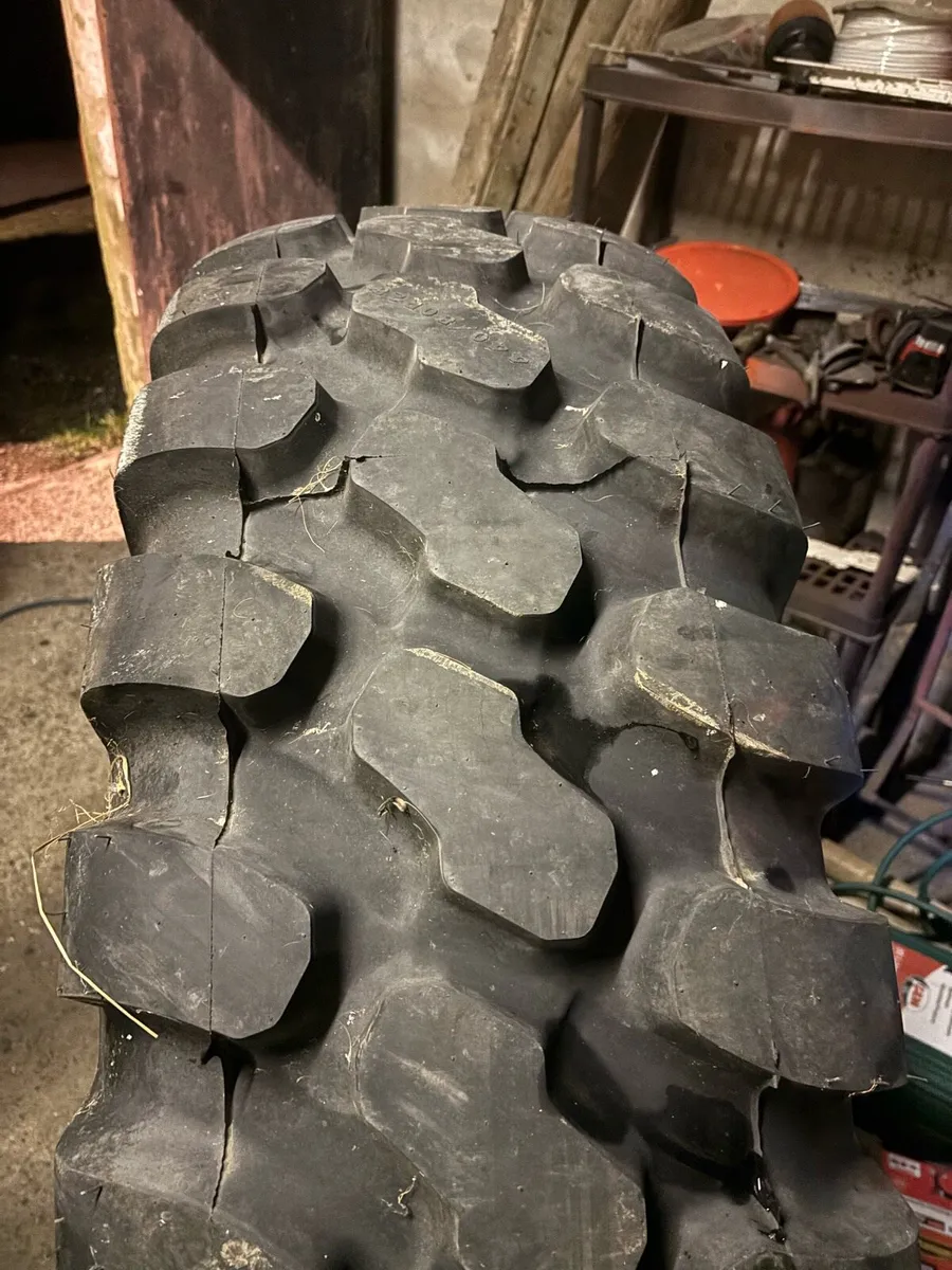 Brand new industrial tyre 440/80R28 - Image 2