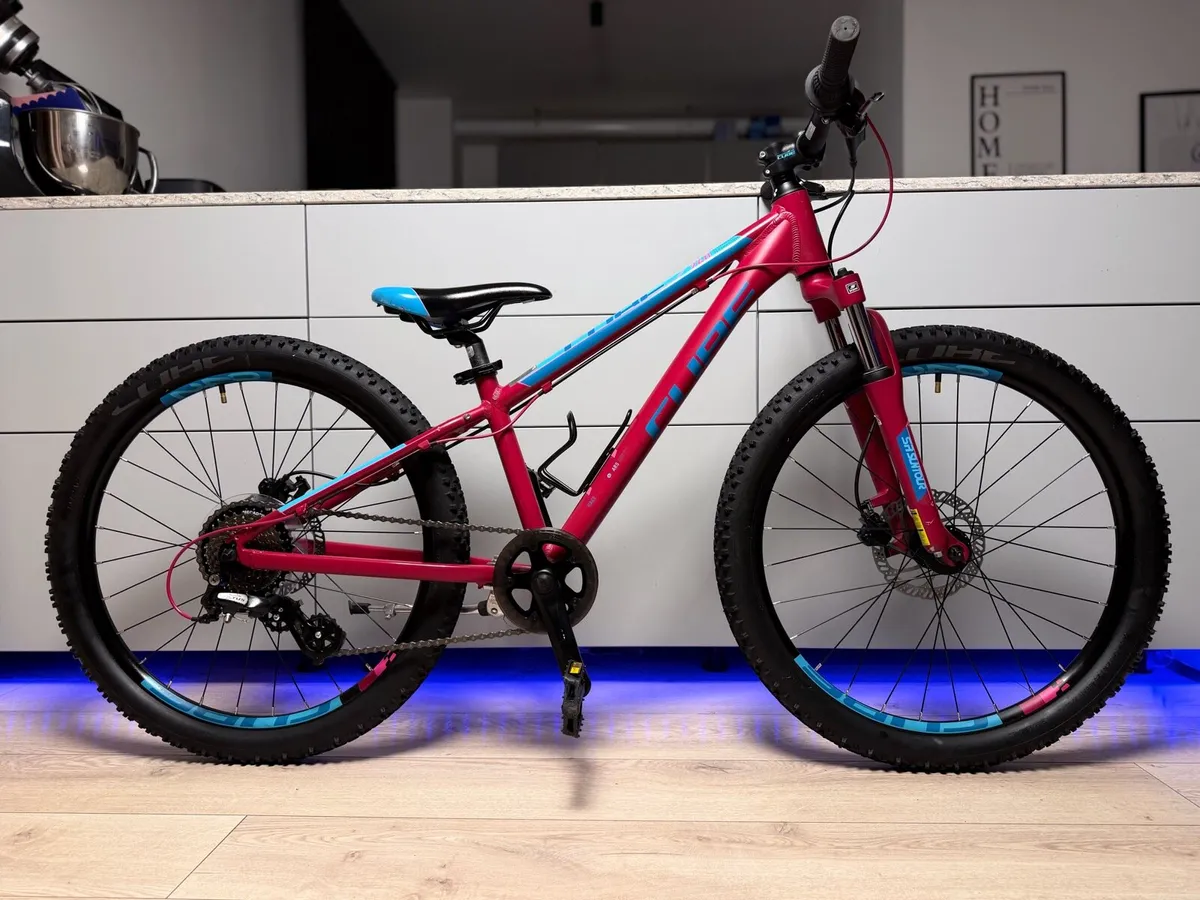 CUBE Access 240 Disc Junior Bike 24 inch (Like New - Image 1