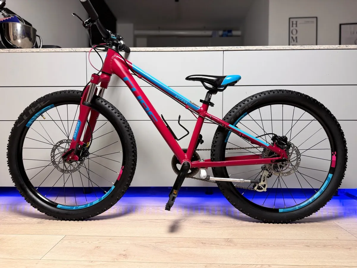 CUBE Access 240 Disc Junior Bike 24 inch (Like New - Image 2