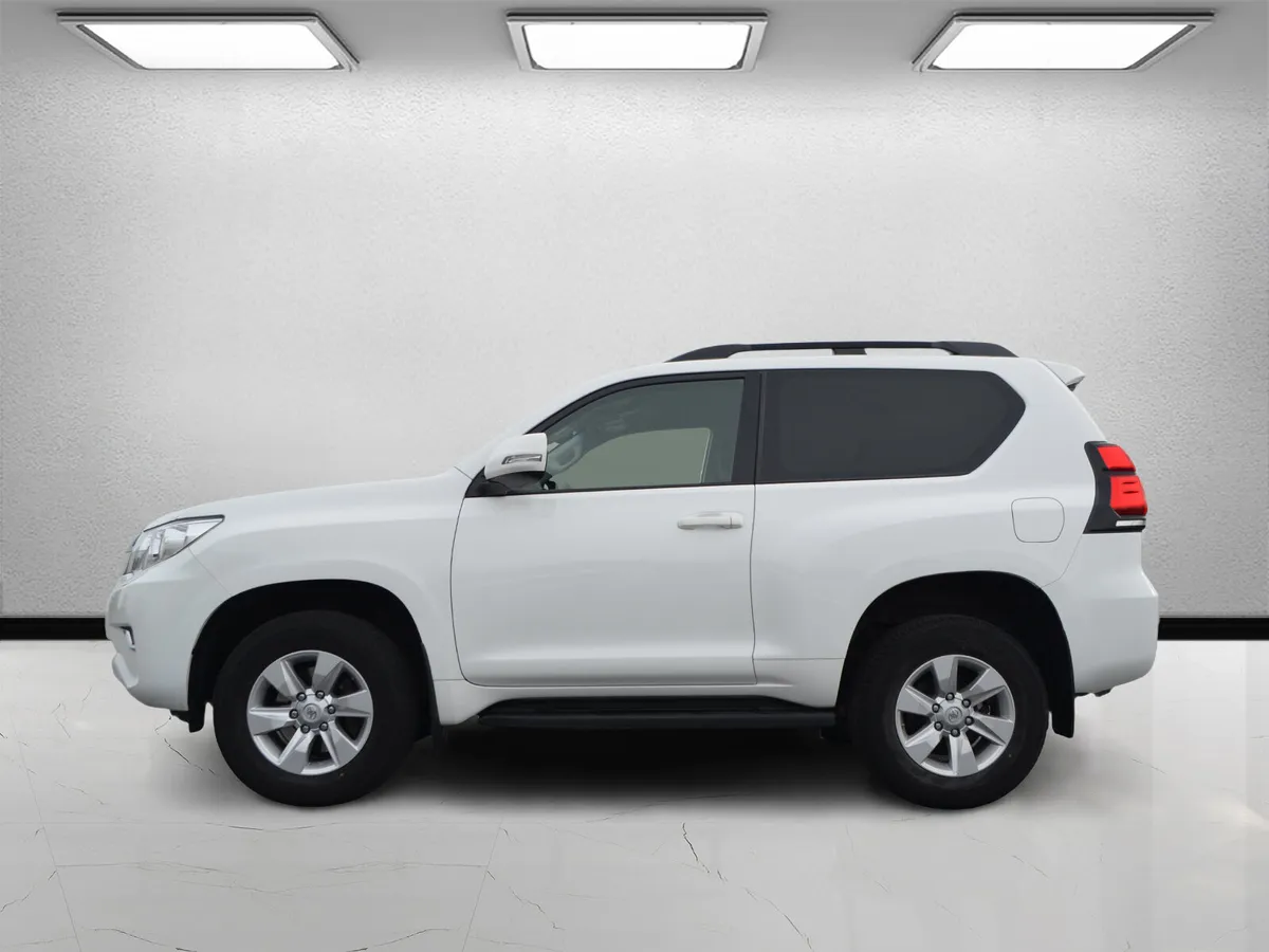 Toyota Land Cruiser 2022 SWB AUTO 71,100 KMS - Image 3