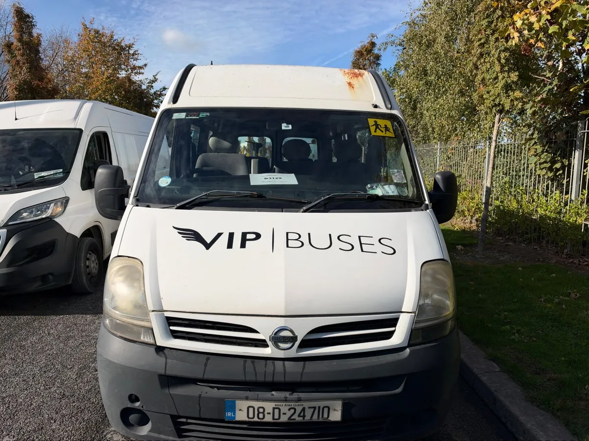 2008 Nissan interstar wheelchair minibus - Image 3
