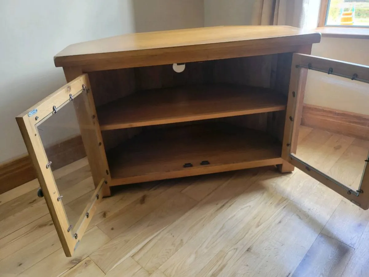 Oak TV unit - Image 2