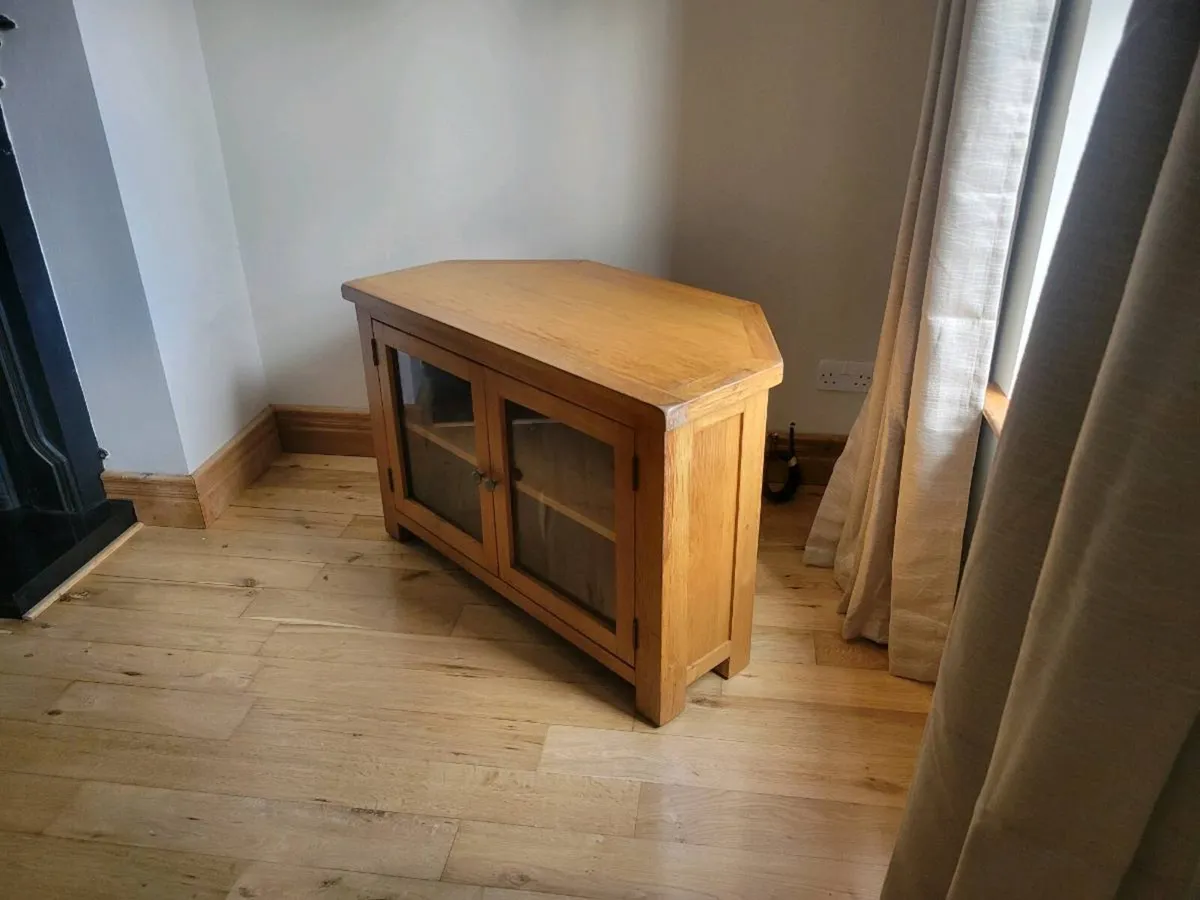 Oak TV unit - Image 3