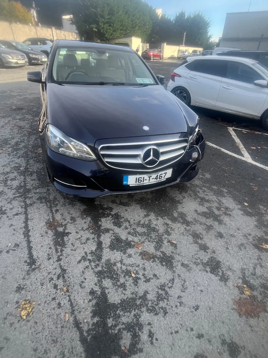 2016. E CLASS DIESEL - Image 2
