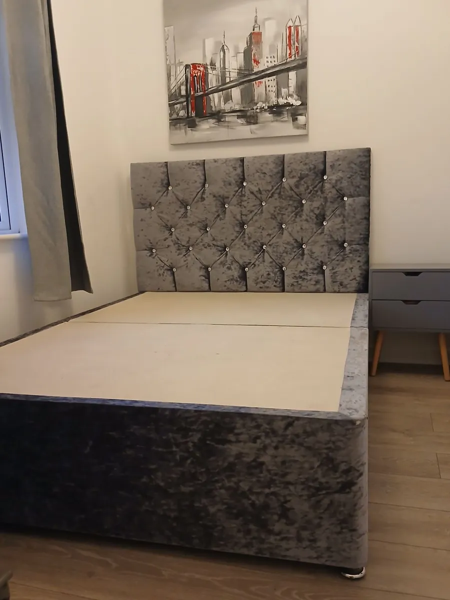Double bed - Image 3