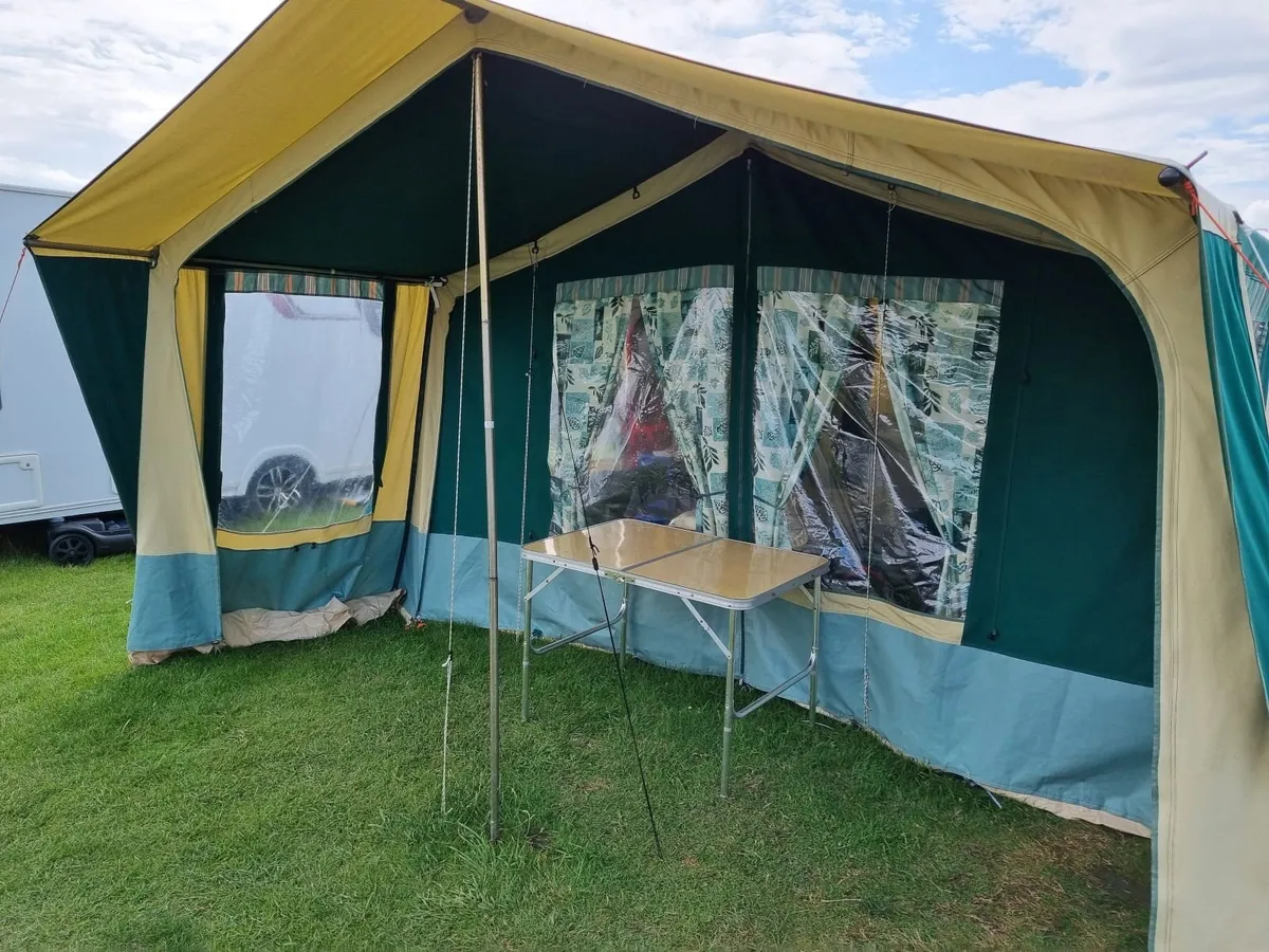 Conway Classic Trailer Tent with 2 Awnings - Image 3